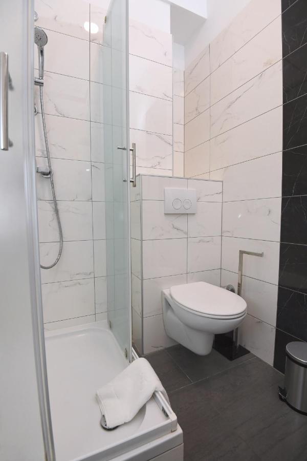 Il Padrino Guest house *